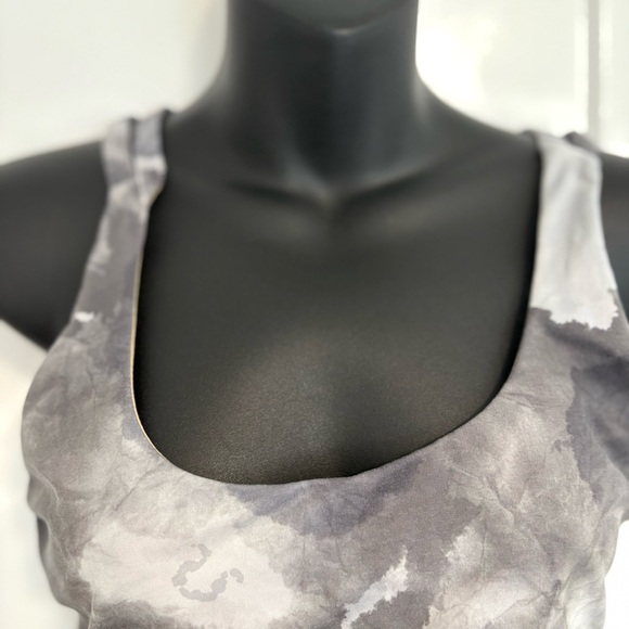 Lululemon Grey Tie-Dye Sports Bra with Criss-Cross Back Size 10 - Picture 2 of 7